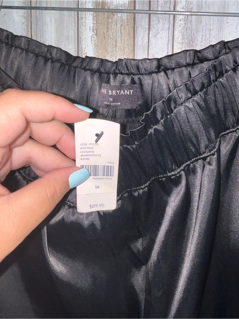 NWT Lane Bryant Satin Jogger Pants Black High Rise Size 16 - Picture 6 of 6